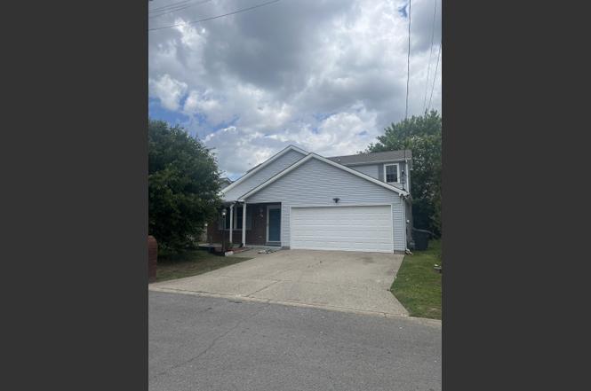 99 Edgehill Ln, Hendersonville, TN