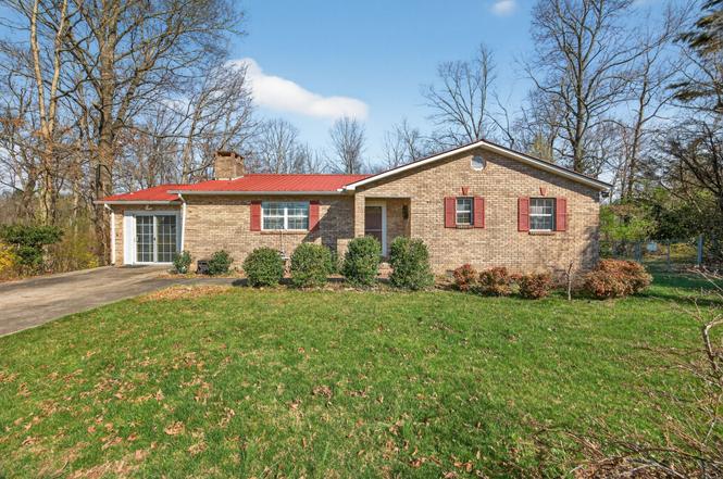 9217 Hondo Dr, Crossville, TN