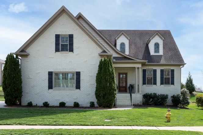 105 Carly Close W, Hendersonville, TN
