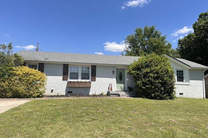 2706 W Copeland Ct, Clarksville, TN