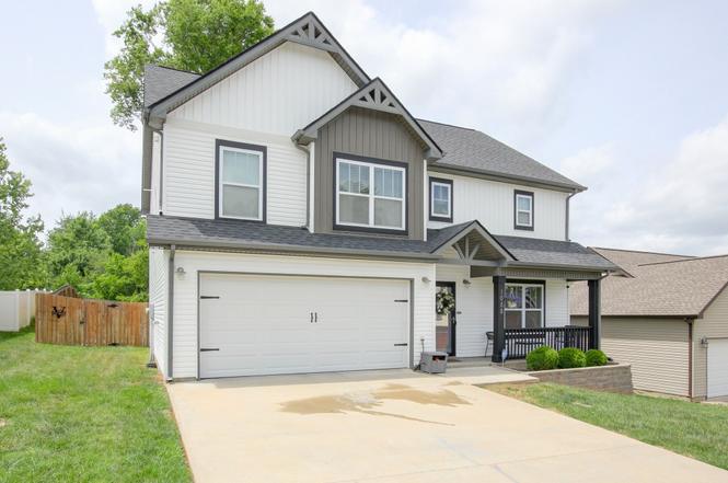 1088 Fuji Ln, Clarksville, TN