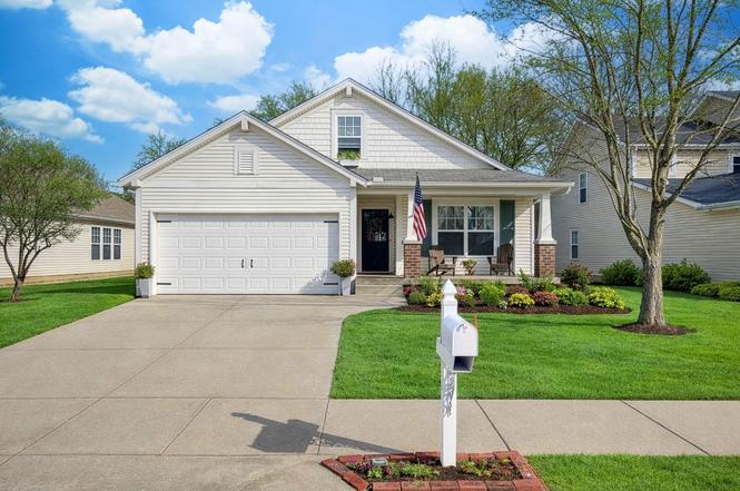1038 Lexington Farms Dr, Spring Hill, TN