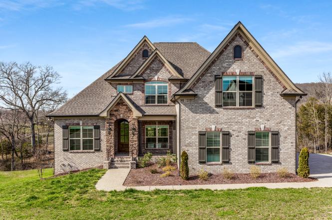232 Amana Dr, Lebanon, TN