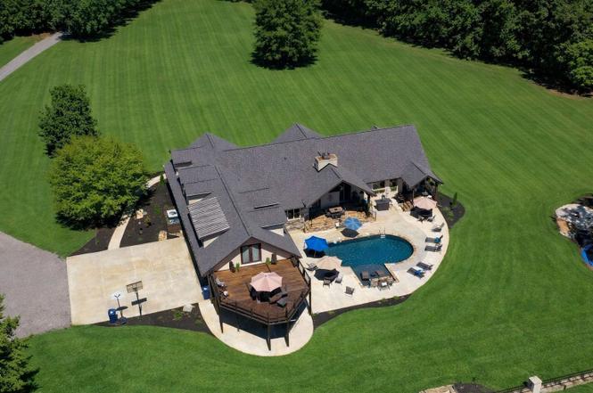 2622 Poplar Knoll Dr, Columbia, TN