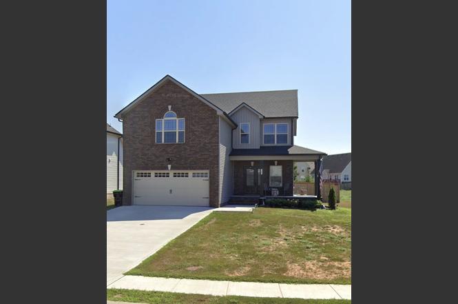 1305 Apple Blossom Rd, Clarksville, TN