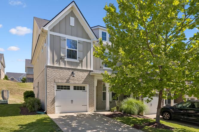 812 Kennear Ln, Mount Juliet, TN