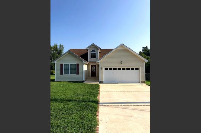 1295 Keech Dr, Clarksville, TN