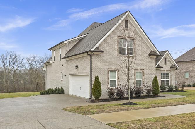 2778 Jasmine St, Lebanon, TN