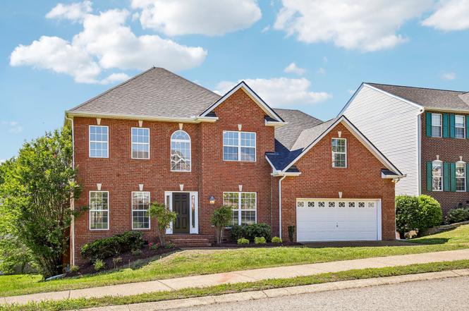 101 Fieldcrest Ct, Hendersonville, TN