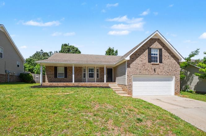 1648 Cedar Springs Cir, Clarksville, TN