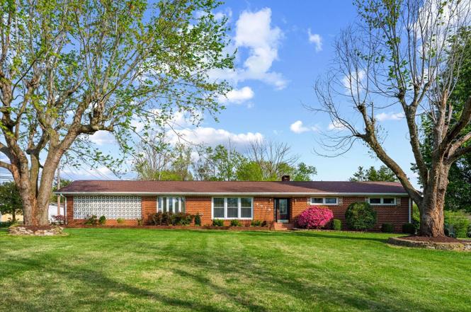 4018 Trotwood Ave, Columbia, TN