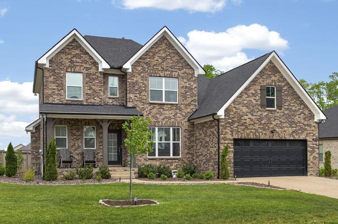 203 Strongpoint Dr, Hendersonville, TN