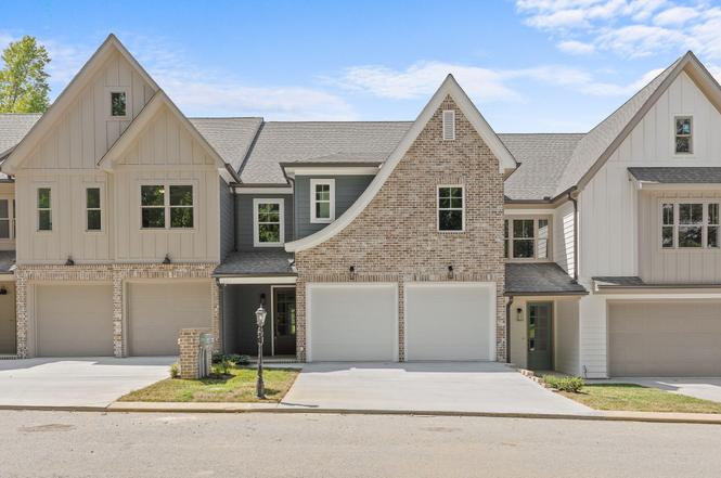 9702 Dutton Ln, Ooltewah, TN