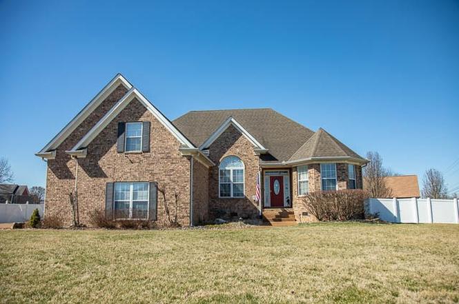 1525 Gray Fox Ln, Spring Hill, TN