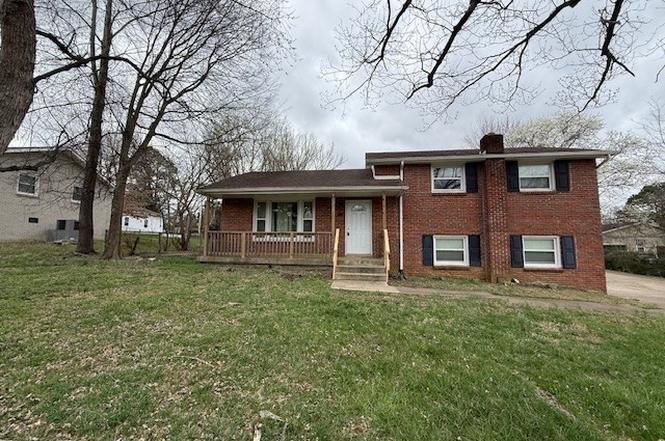310 Rue Le Mans Dr, Clarksville, TN