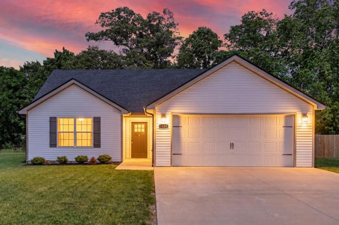 1489 Fredrick Dr, Clarksville, TN