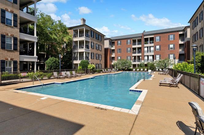 307 Seven Springs Way #305, Brentwood, TN