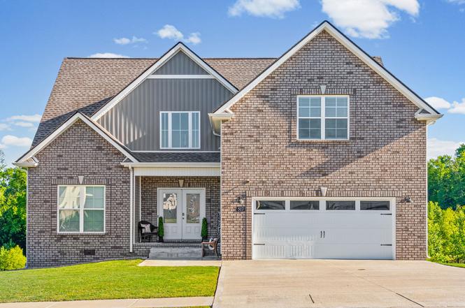517 Cresthaven Ln, Clarksville, TN