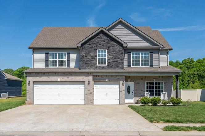 1023 Terraceside Cir, Clarksville, TN