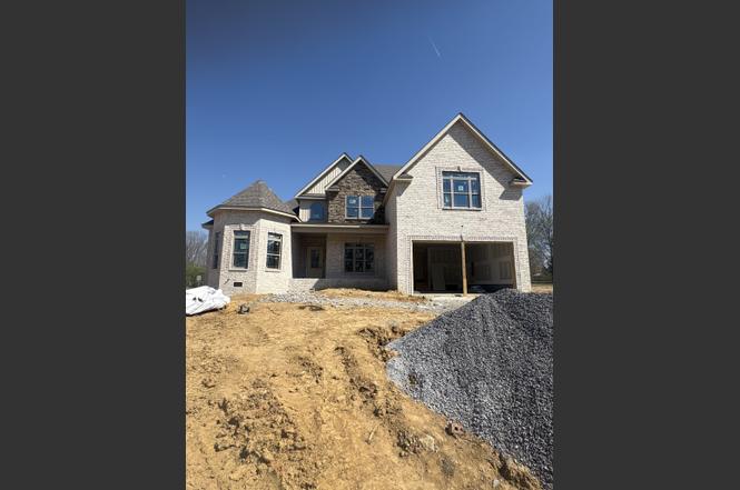1501 Riggins Dr, Clarksville, TN