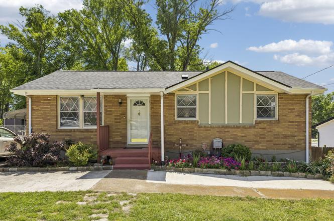 261 Eisenhower Dr, Nashville, TN