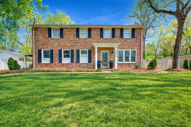 4824 Briarwood Dr, Nashville, TN