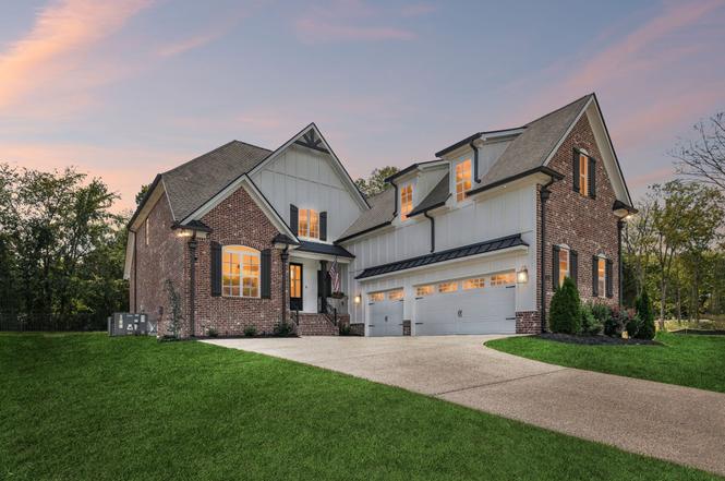 1122 Willow Springs Dr, Lebanon, TN