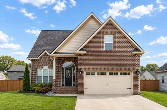110 Chisum Ct, Clarksville, TN
