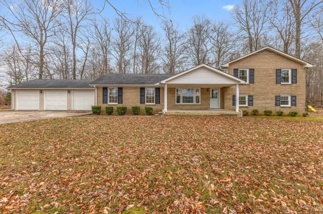 698 Houston Fielder Rd, Clarksville, TN