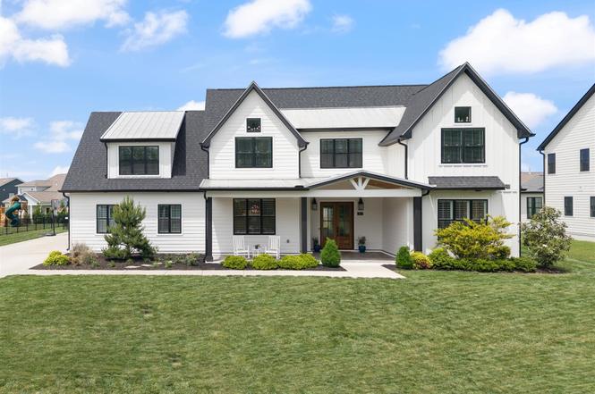 863 Shady Bluff Trl, Clarksville, TN