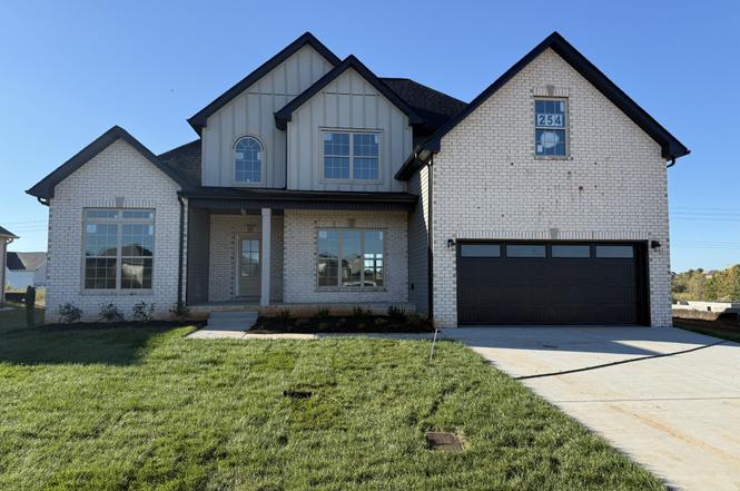 242 Low Plains Ln, Clarksville, TN