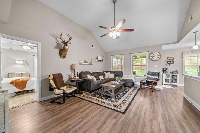 873 Lutz Ln, Clarksville, TN