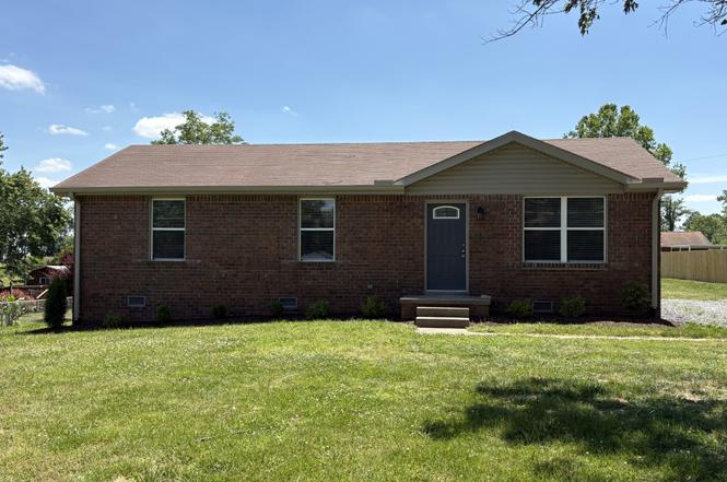 1513 Ridgewood Ct E, Gallatin, TN