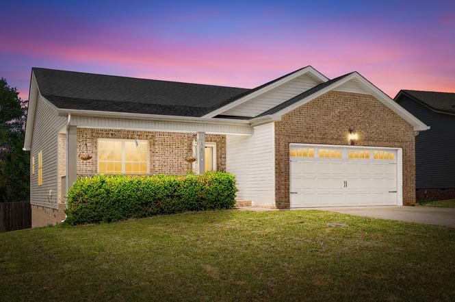 1640 Buchanon Dr, Clarksville, TN
