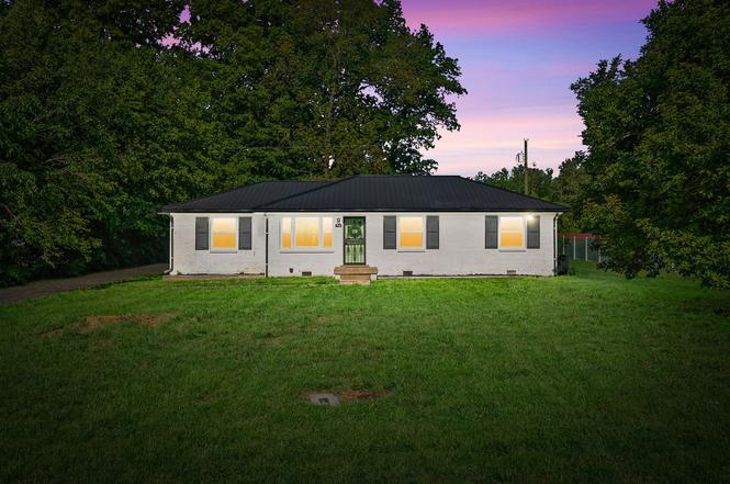 10 Bunker Hill Rd, Clarksville, TN