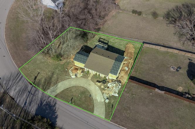 905 Applegrove Cir, Clarksville, TN