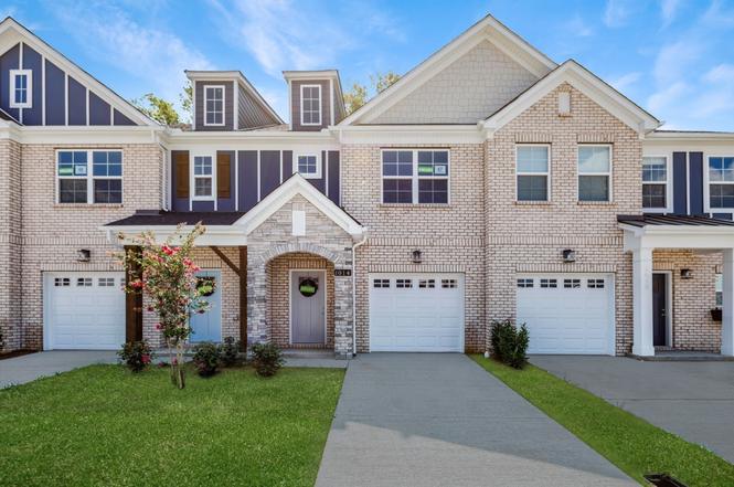 167 Rothwood Pvt Dr, Hendersonville, TN