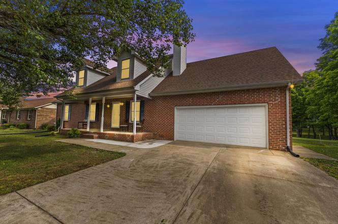 3950 Country Park Ln, Murfreesboro, TN