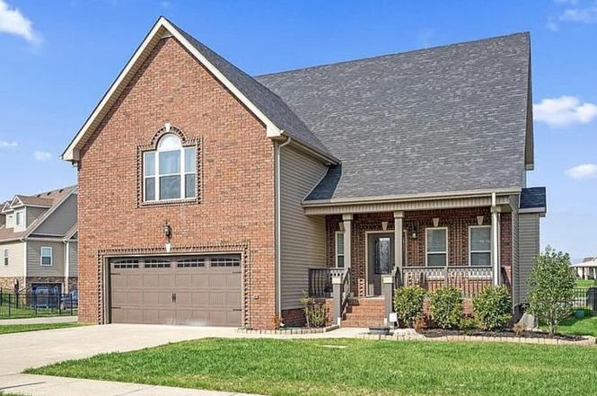 1129 N Ja Tate Dr, Clarksville, TN