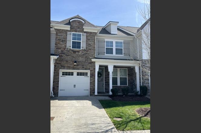 1046 Livingstone Ln, Mount Juliet, TN