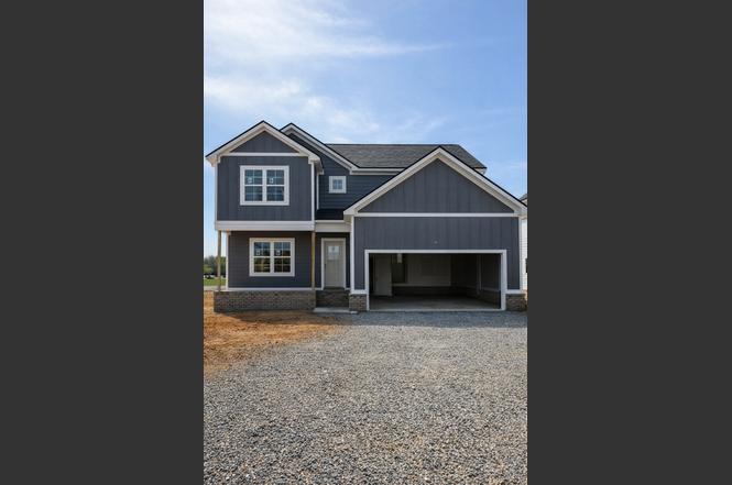 3162 E Old Ashland City Rd E, Clarksville, TN
