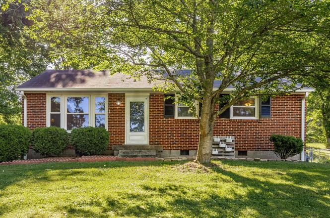 3908 Creekside Dr, Nashville, TN