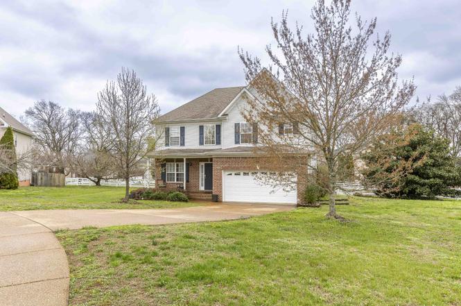 2012 Trenton Dr, Spring Hill, TN