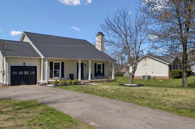 3408 Polly Dr, Clarksville, TN