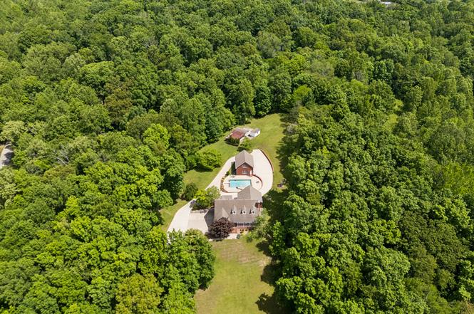 1229 Hogans Branch Rd, Hendersonville, TN