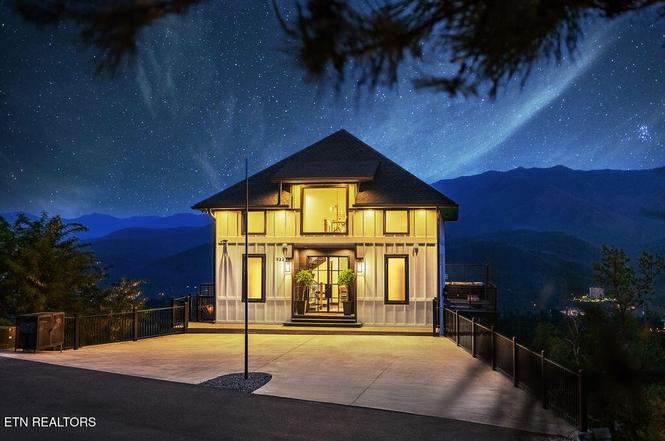 922 Piney Butt Way, Gatlinburg, TN
