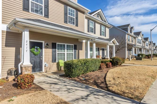2417 New Holland Cir, Murfreesboro, TN
