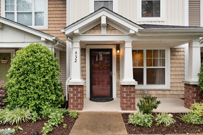 432 Shadow Glen Dr, Nashville, TN