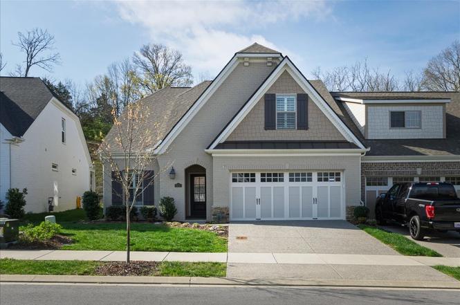 919 Cherry Grove Dr, Hendersonville, TN