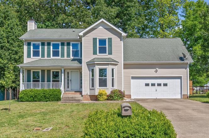 966 Roedeer Dr, Clarksville, TN